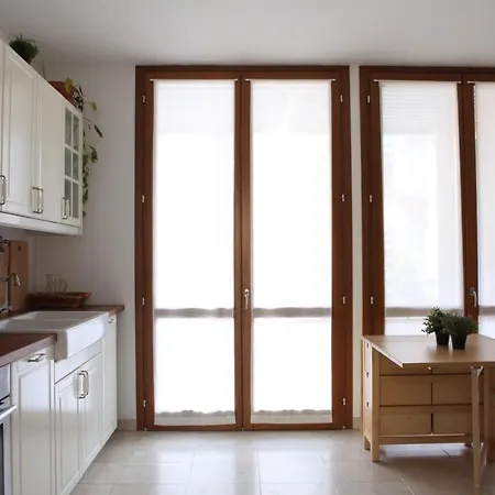 Apartment Terrace Close To Metro Station Mailand