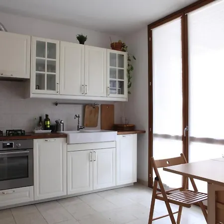 Terrace Close To Metro Station * Milán